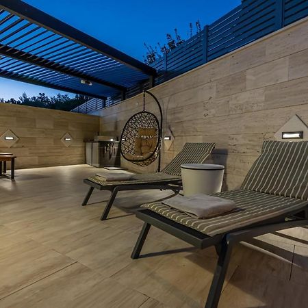 Villa Marassi With Heated Pool, Hot Tub And Sauna ツリクヴェニツァ エクステリア 写真