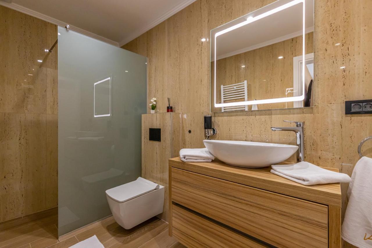 Villa Marassi With Heated Pool, Hot Tub And Sauna ツリクヴェニツァ エクステリア 写真