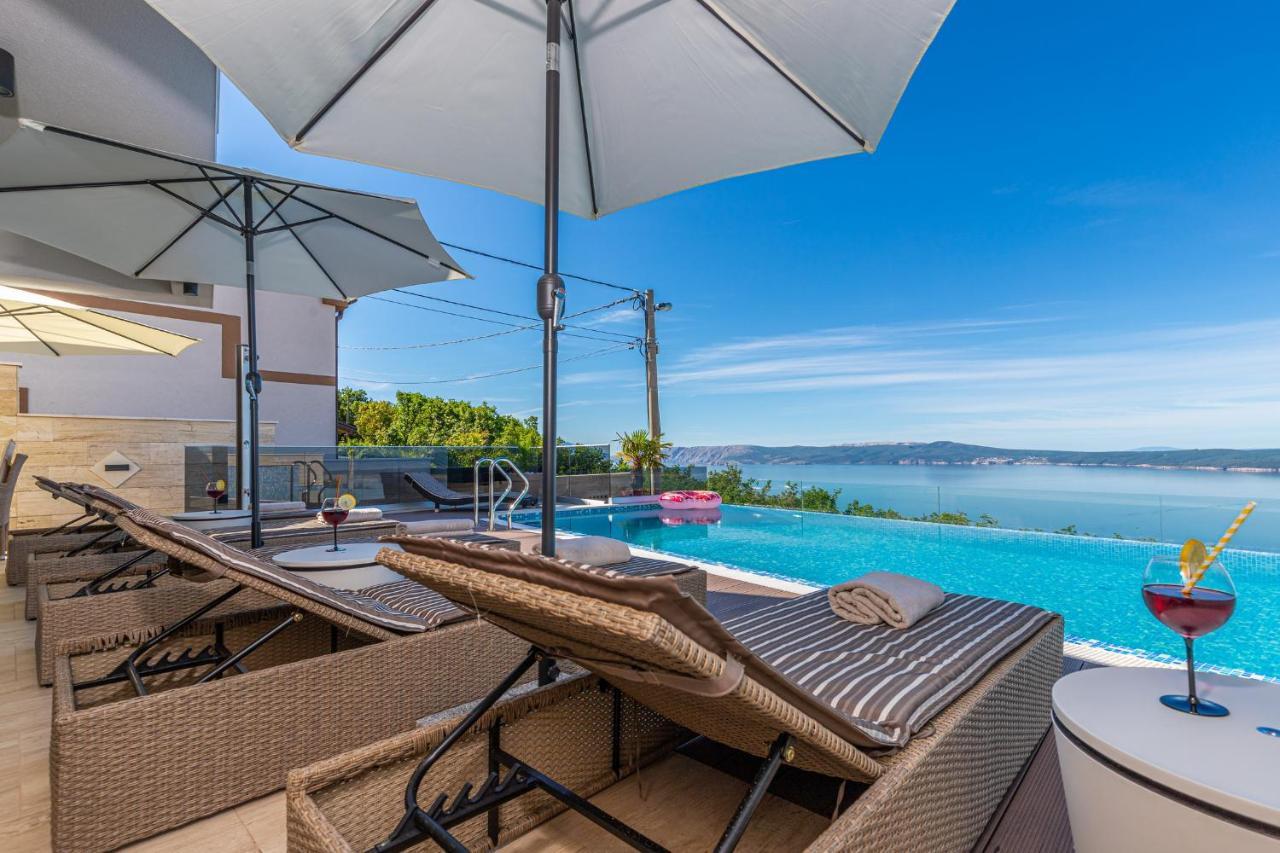 Villa Marassi With Heated Pool, Hot Tub And Sauna ツリクヴェニツァ エクステリア 写真